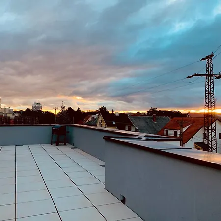 Panorama Penthouse - Gyoenyoeru Latkep A Bakonyra Apartment Veszprém Exterior photo