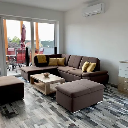 Panorama Penthouse - Gyoenyoeru Latkep A Bakonyra Apartment Veszprém Exterior photo