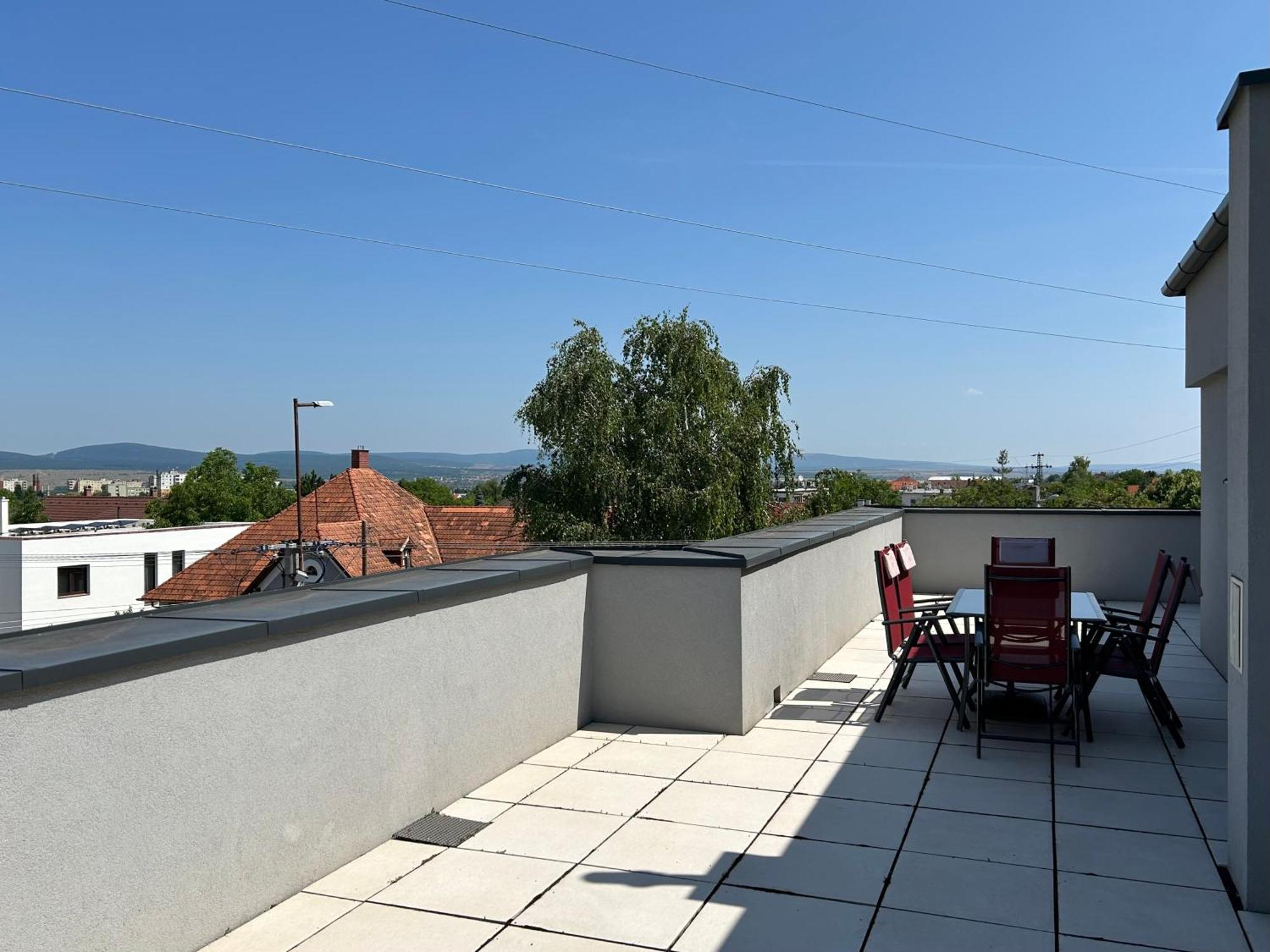Panorama Penthouse - Gyoenyoeru Latkep A Bakonyra *